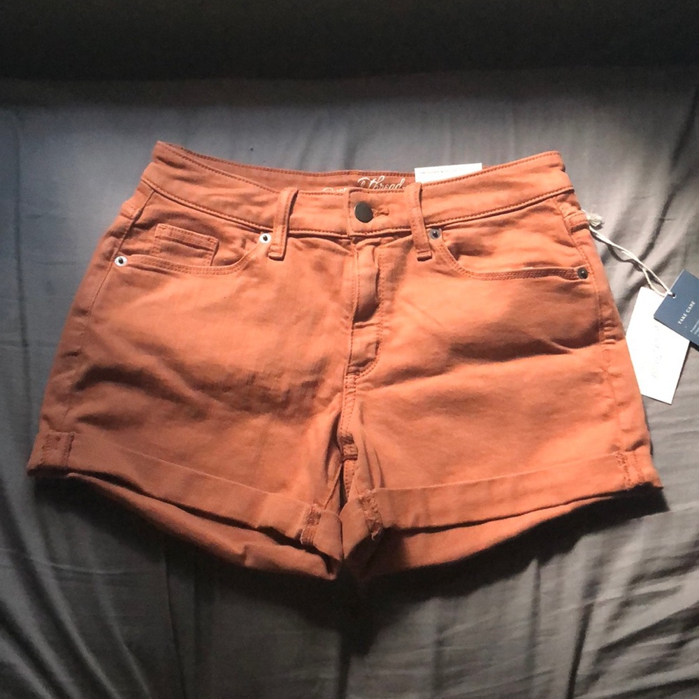 NWT Universal Thread Shorts